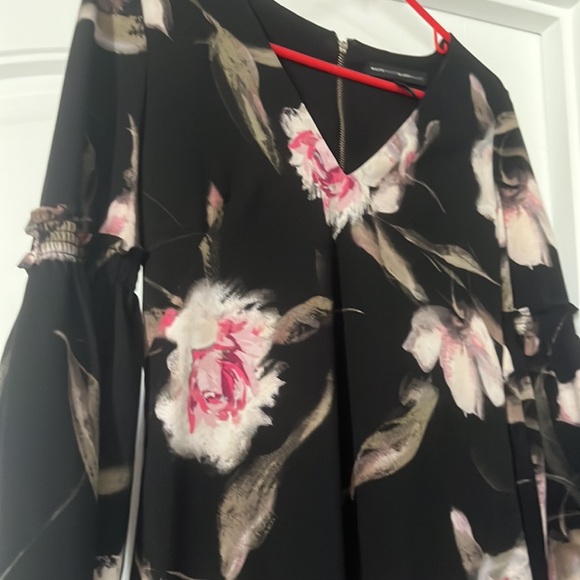 WHBM DRESS NEW WITHOUT TAG- no rip, smoke or stains. Smoke free 100% - Picture 6 of 6